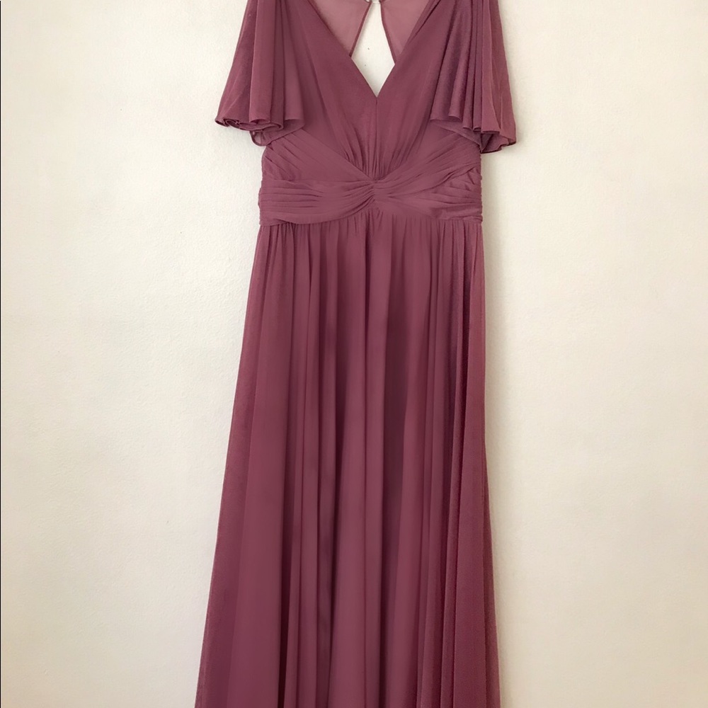 CHIANTI FLUTTER SLEEVE CRISSCROSS MESH DRESS